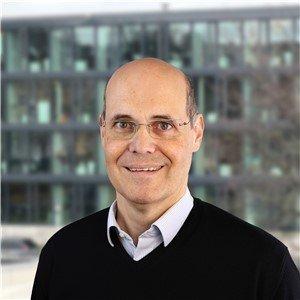 Dr Alexander Theis