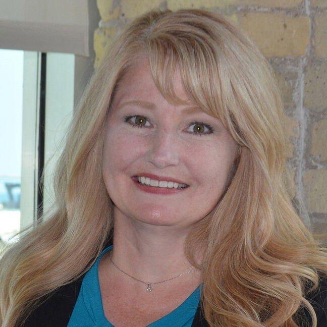 Jennifer M Hagen